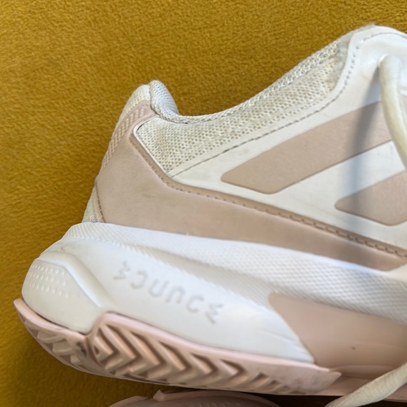 Adidas Women’s White Sneakers - Picture 9 of 9